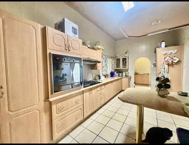 4 BEDROOM HOUSE FOR SALE IN VANDERBIJLPARK SE 2